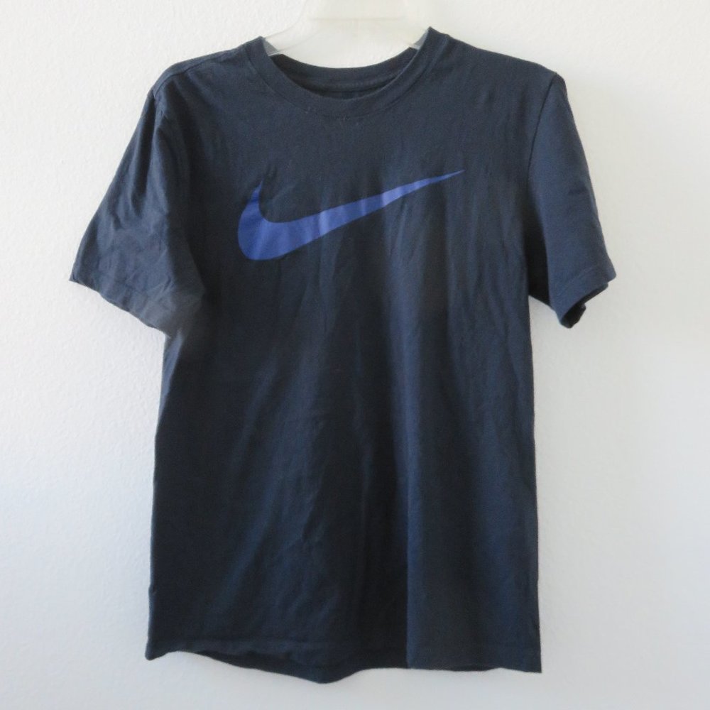 Nike tee Shirt Size M